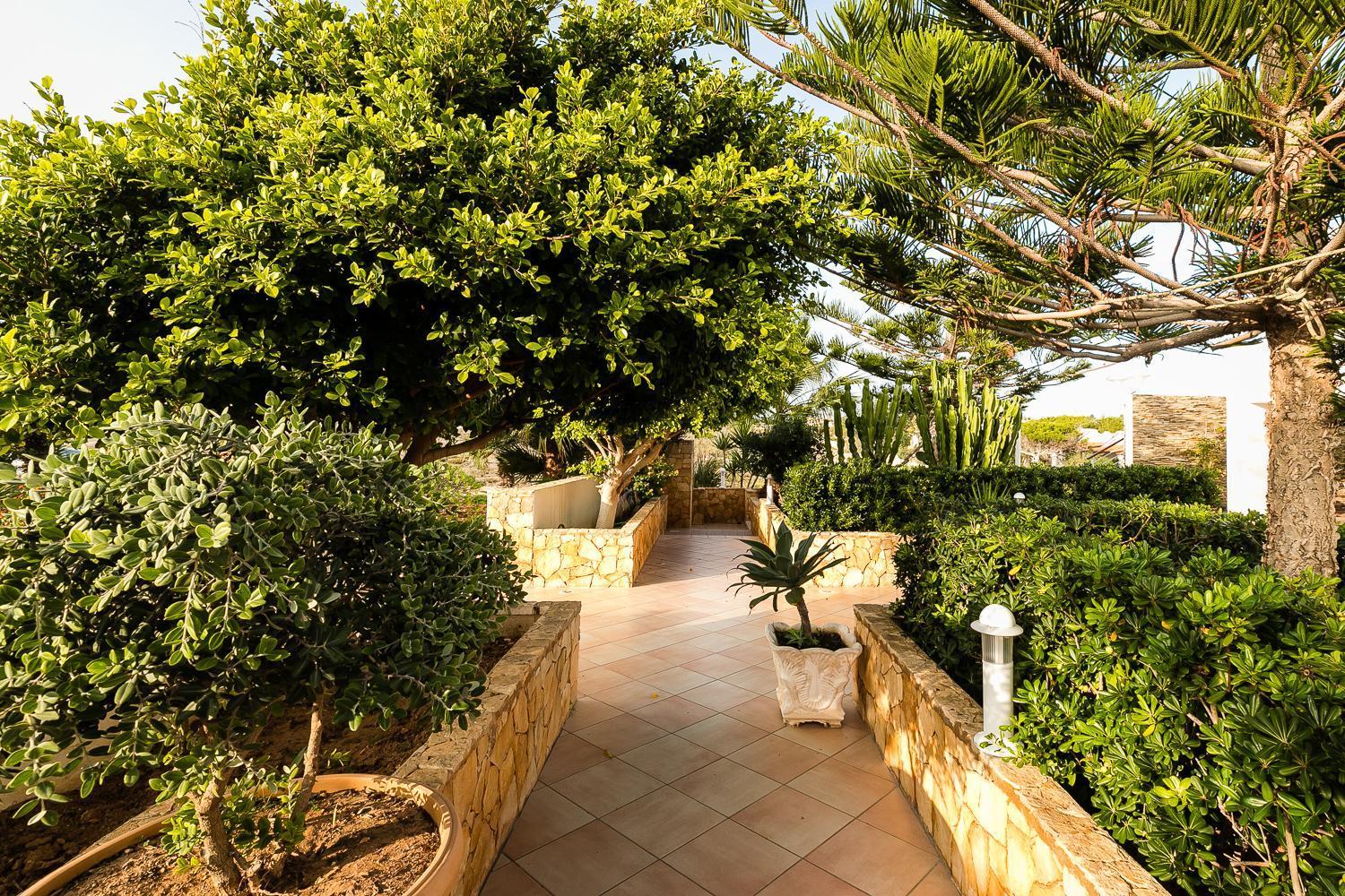 Hotel Cavalluccio Marino Лампедуза Экстерьер фото