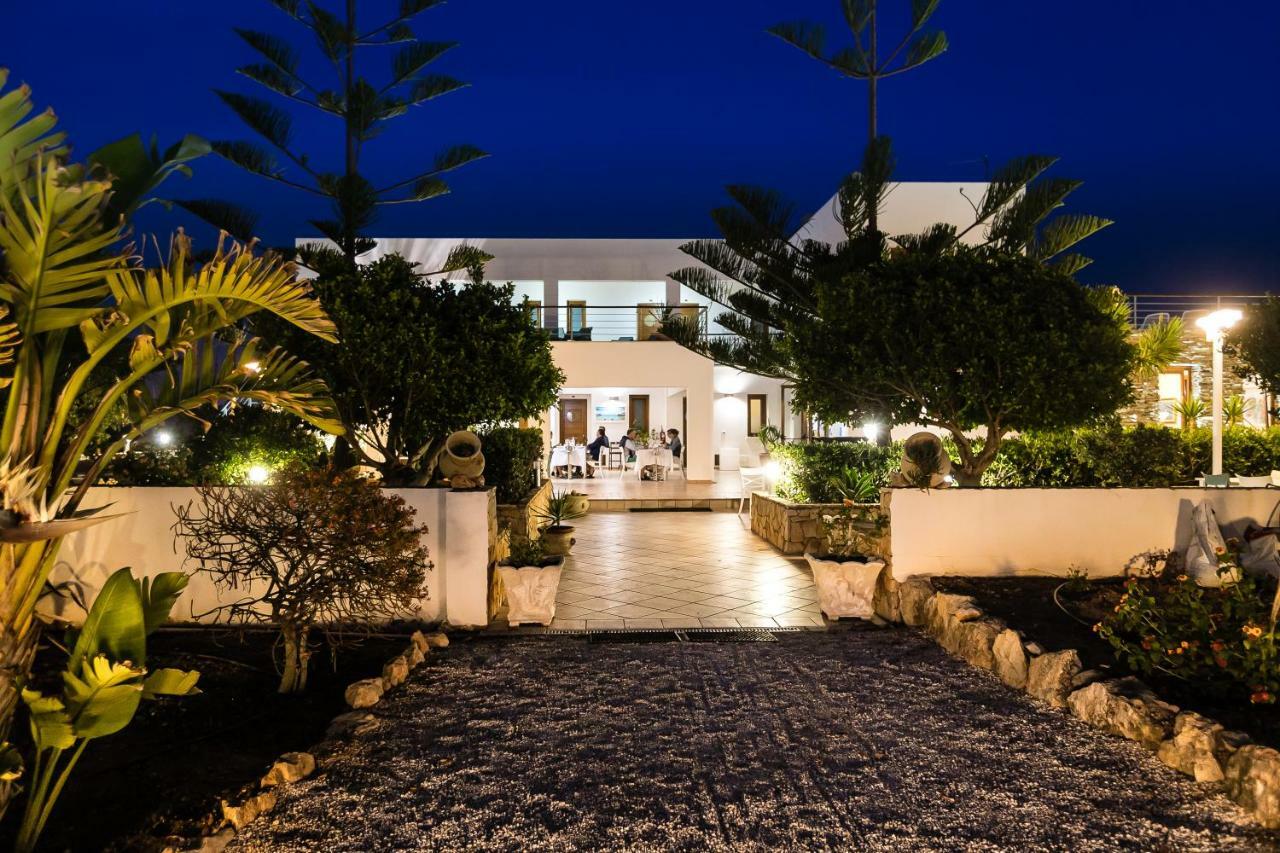 Hotel Cavalluccio Marino Лампедуза Экстерьер фото